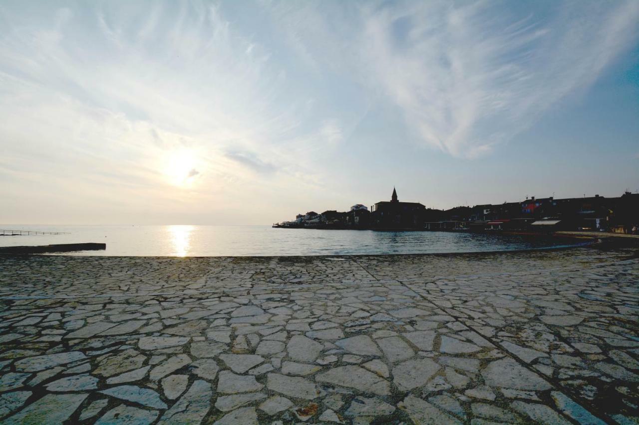 Ferienwohnung La Piazza Umag Exterior foto
